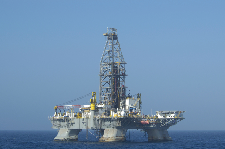 Offshore drill rig