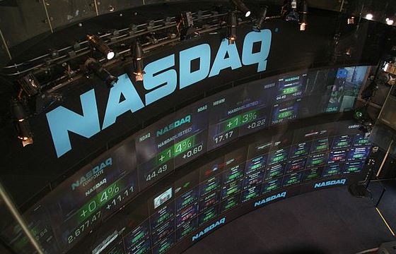 Top Analyst Upgrades and Downgrades: BHP Billiton, HP, Kinder Morgan, Marathon Petroleum, Nike, Pfizer, Rite Aid, Tesla and More