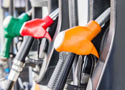 Gas Prices Dip Ahead of Thanksgiving Holiday