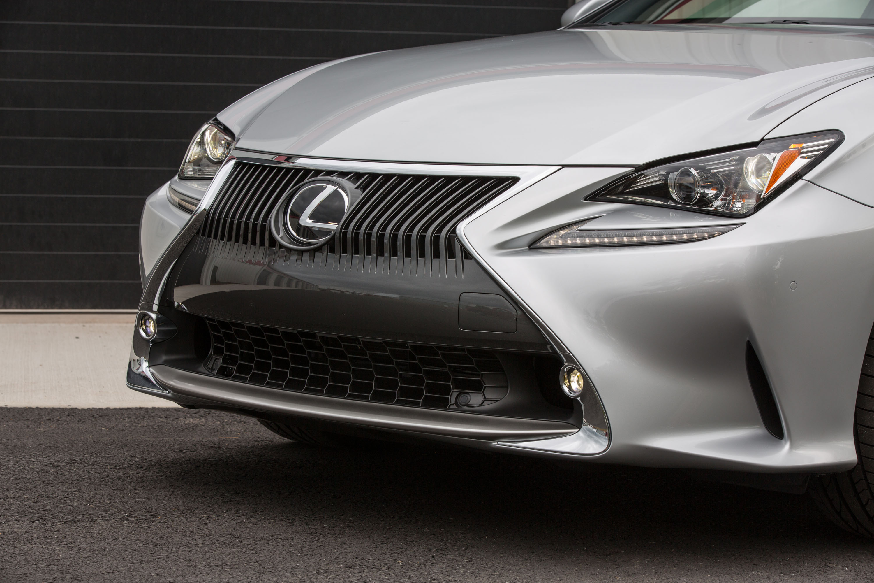 2015_Lexus_RC_350_023