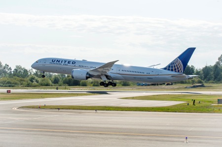 United Boeing 787-9