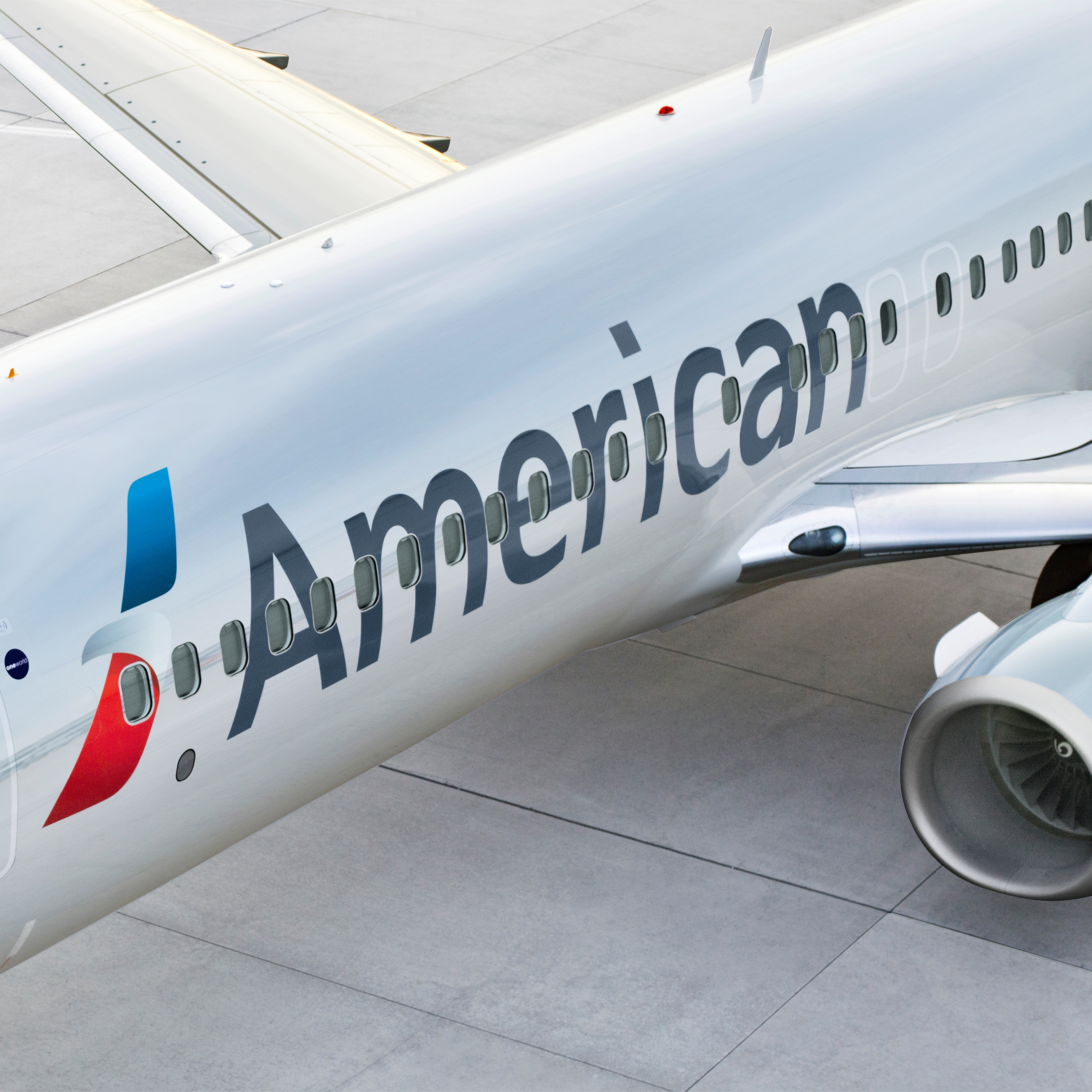 Deutsche Bank Raises Price Targets on 4 Top Airlines as Oil Slide Continues