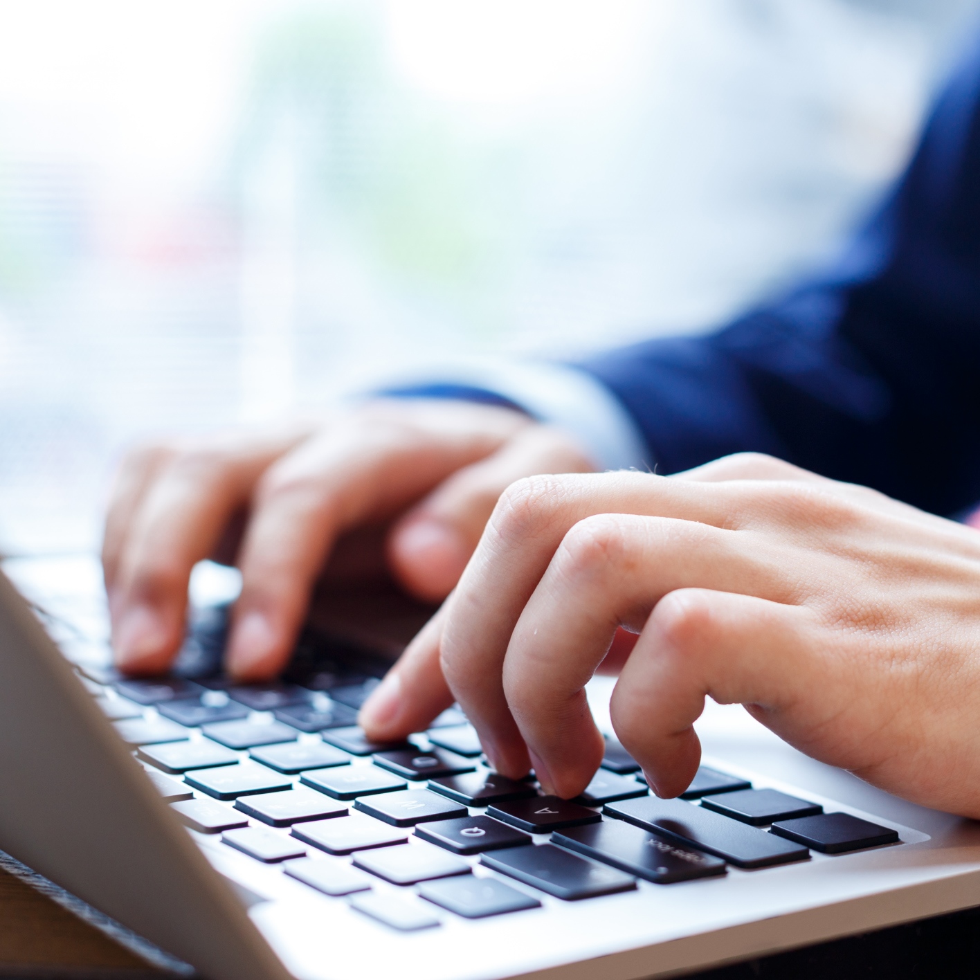 HP Leads Declining Market for PCs