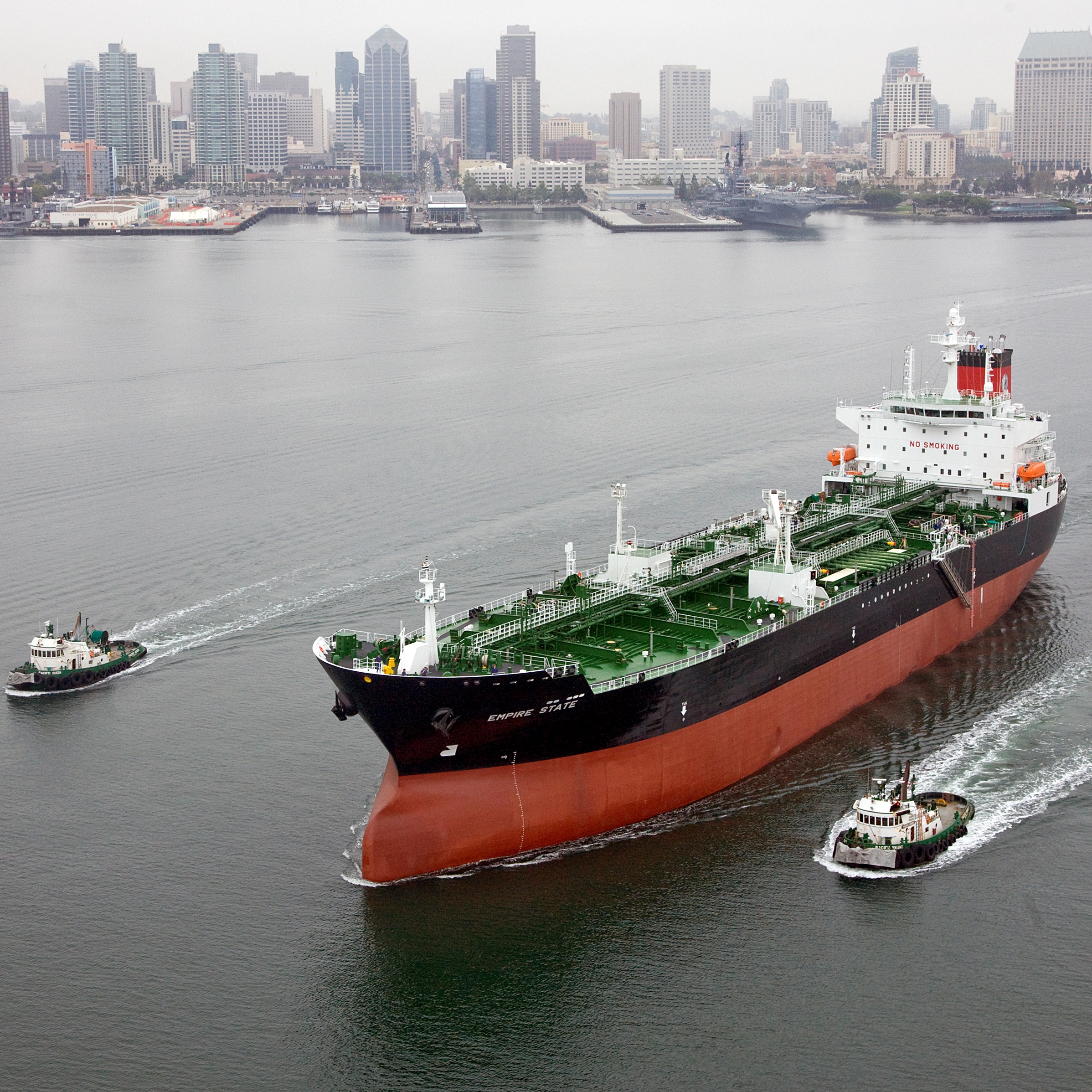 Massive Energy Trade Highlights Insider Blue Chip Buying: Kinder Morgan, AT&T, Kimberly-Clark, IBM, Johnson & Johnson and More