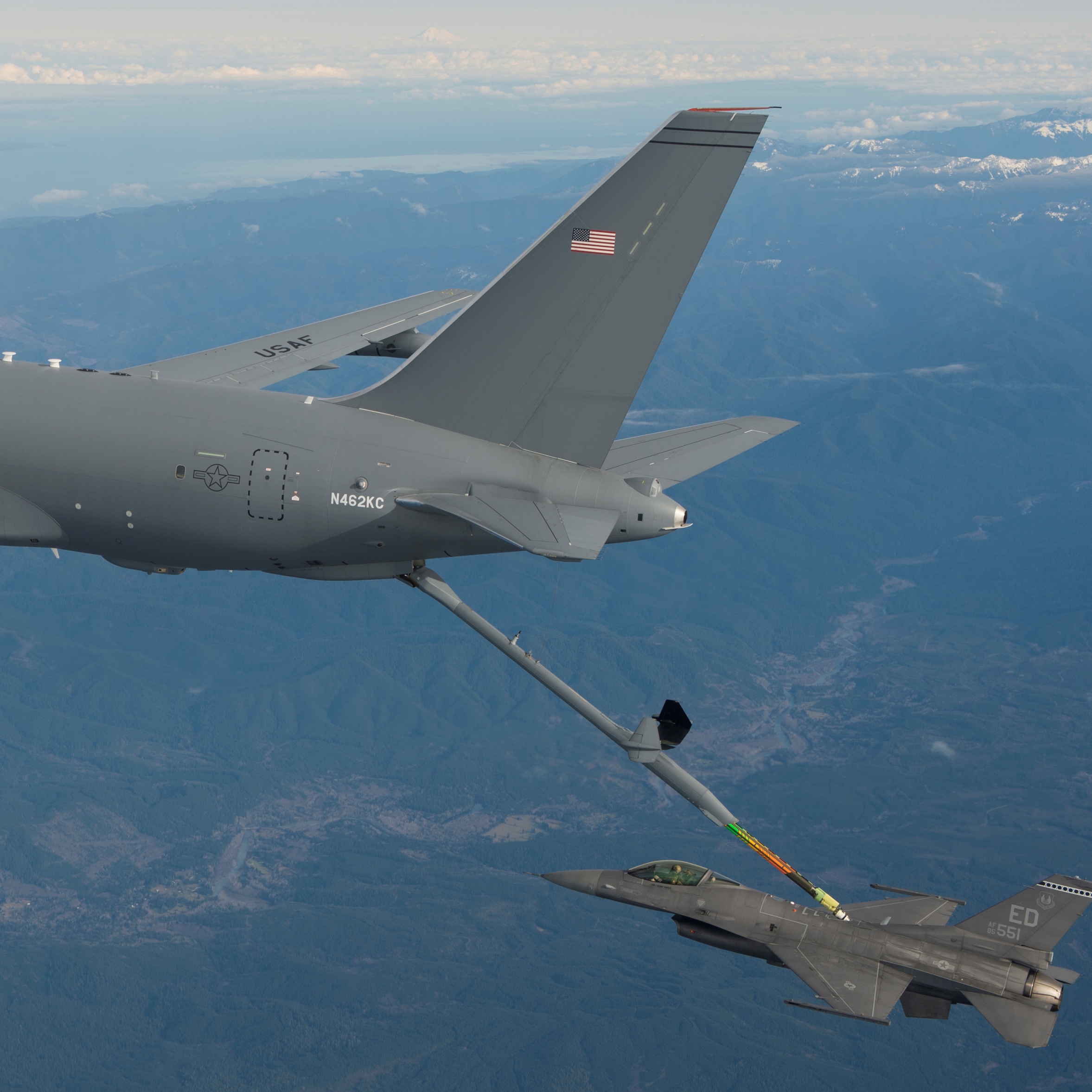 Boeing Names New Defense Chief, Drops Bomber Challenge