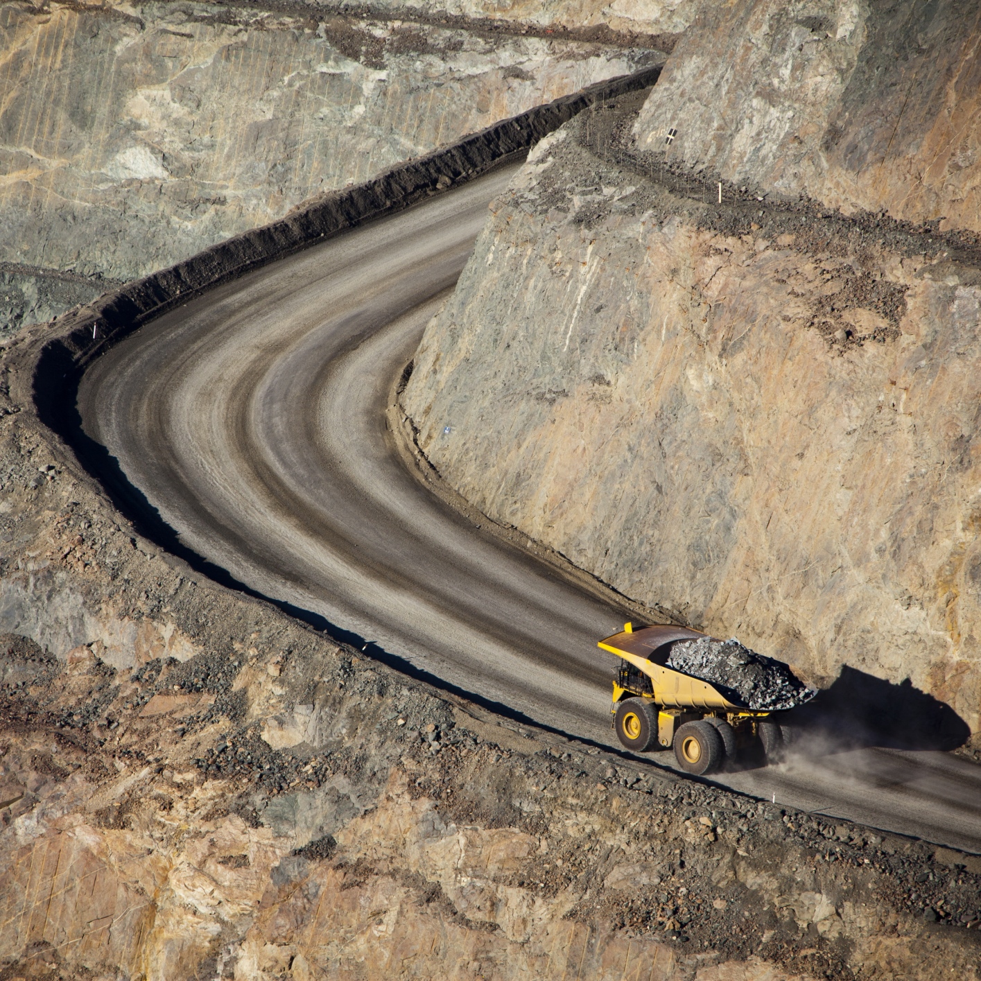 Jefferies Says Buy Mining and Commodities Stocks on Trade Policy Worries