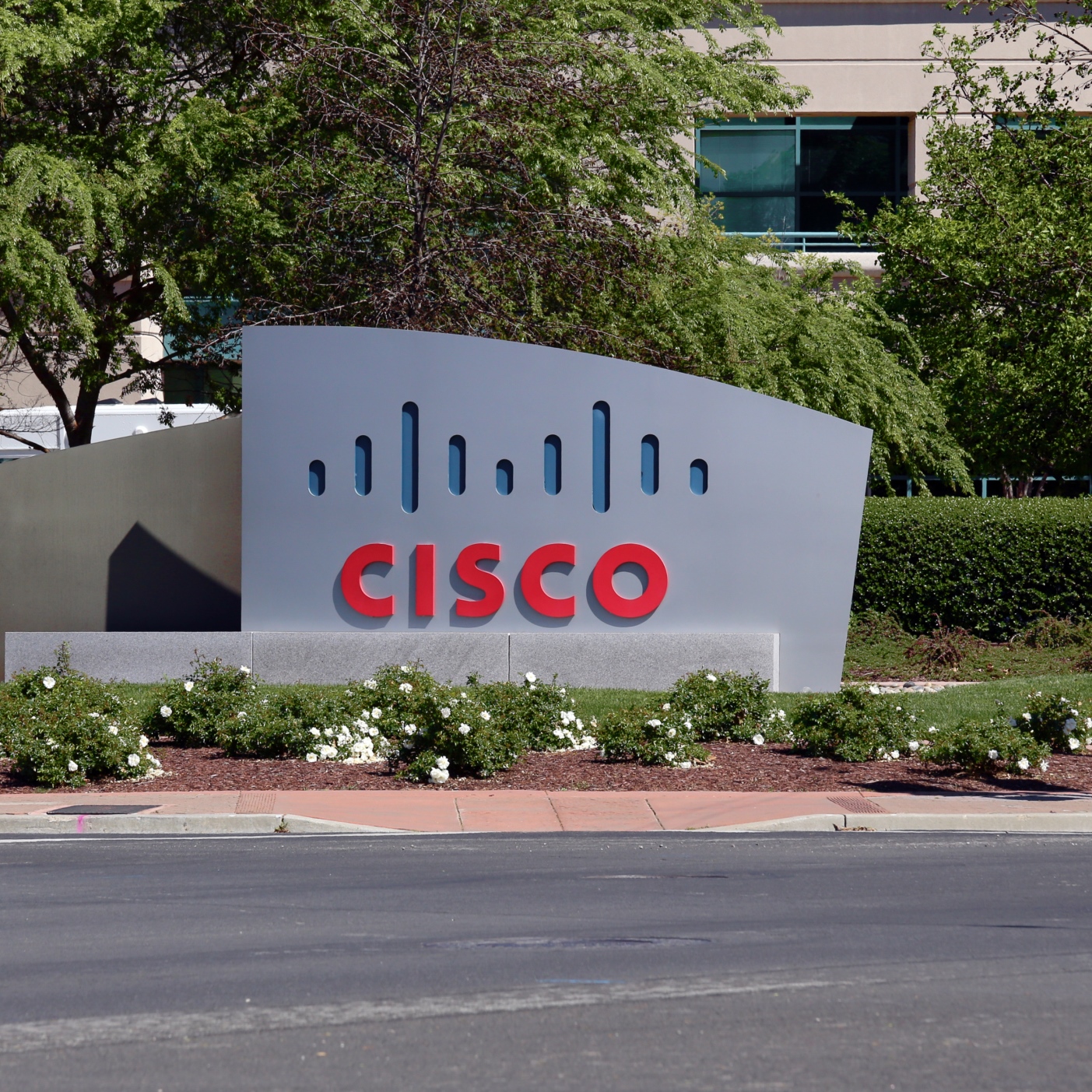 Huge Hedge Fund Trades Dominate Insider Selling: MSCI, Insperity, Best Buy, Cisco and More