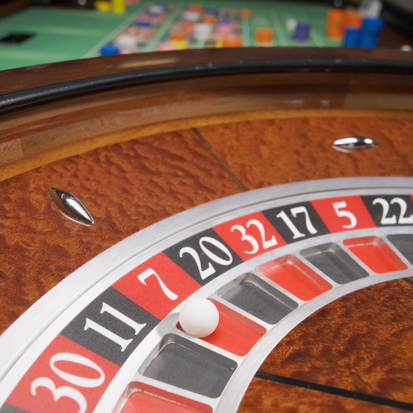 Caesars Shares Bust on Bankruptcy Ruling