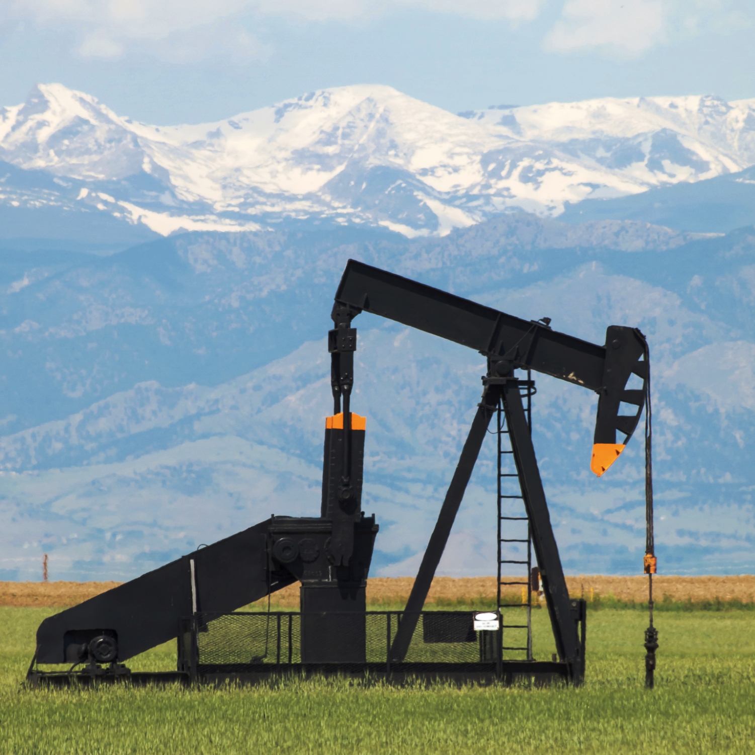 6 Top Oil and Gas Stocks Analysts Want You to Buy