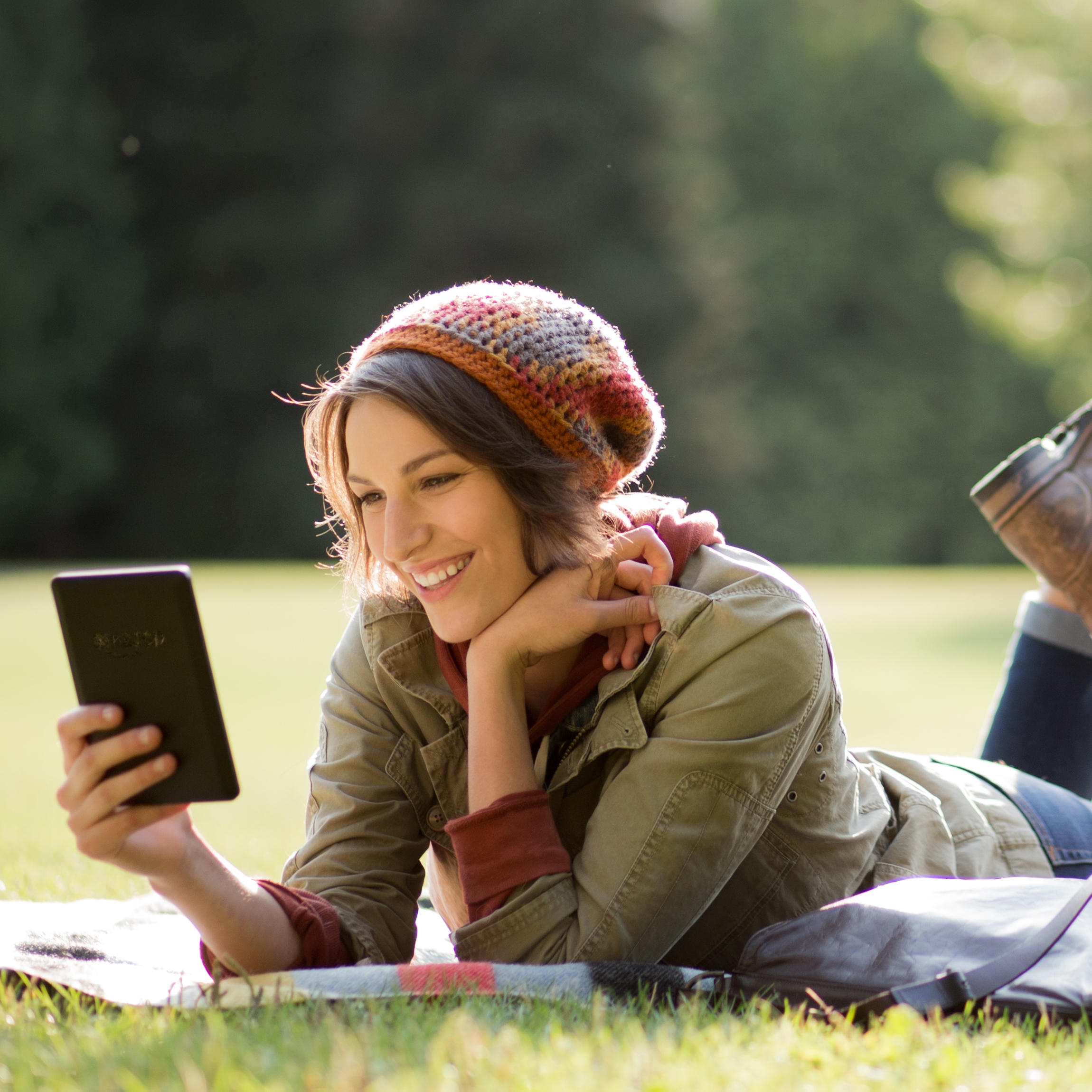 Amazon Sharply Discounts Kindle Price