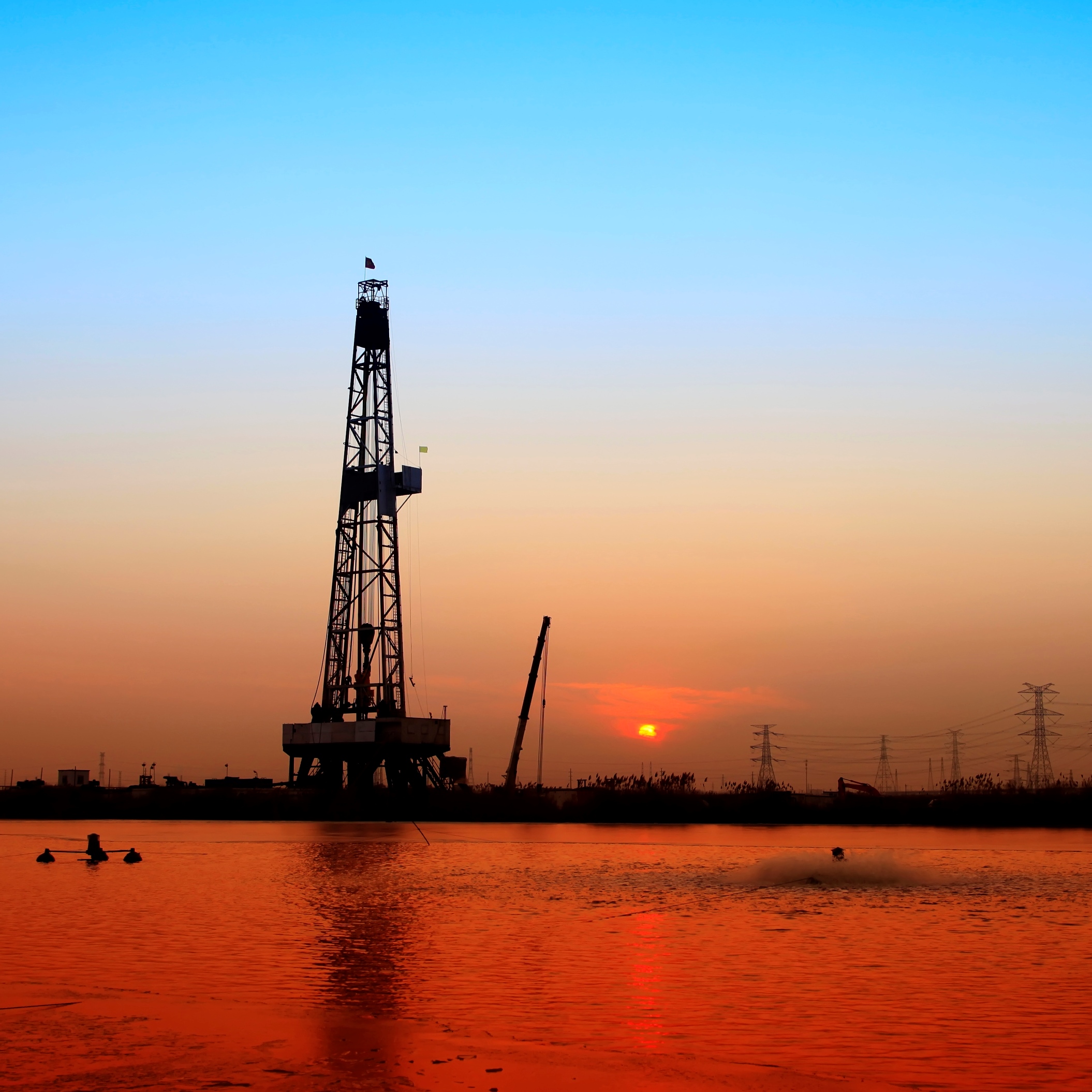 5 Top Oil and Gas Stocks Analysts Want You to Buy Now