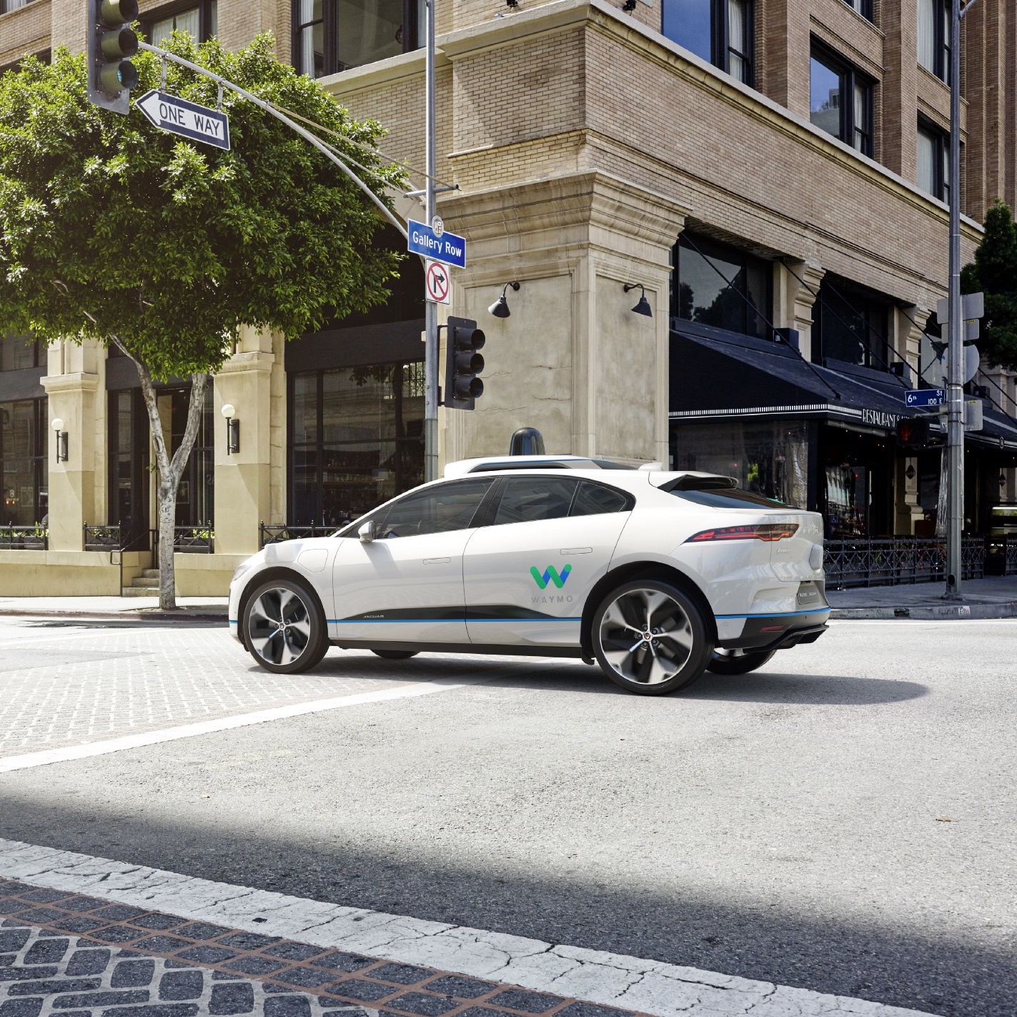 Tesla’s Robotaxi Delays: Who Benefits Most from Waymo’s Lead?