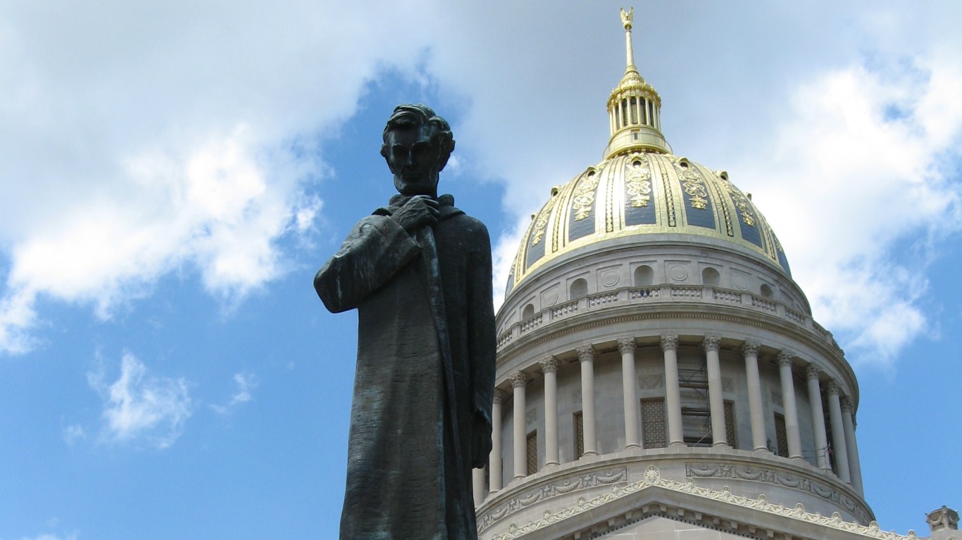Abraham Lincoln - WV Statue by Snoopywv
