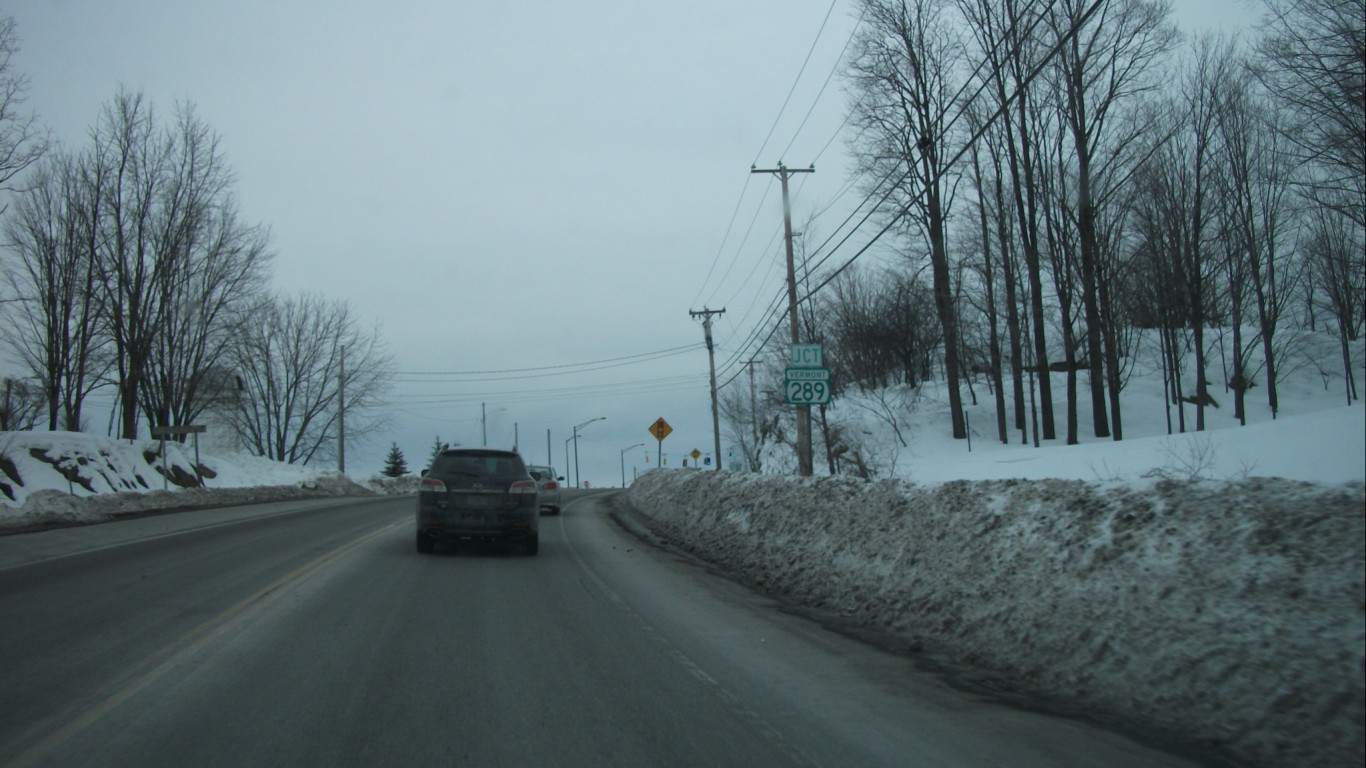 Vermont State Route 15 by Doug Kerr