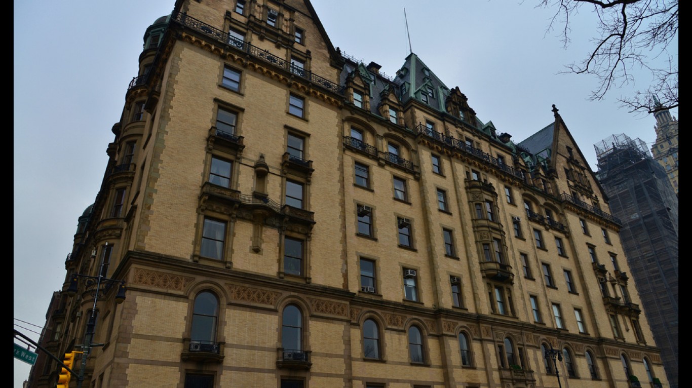 The Dakota - New York by Glyn Lowe PhotoWorks