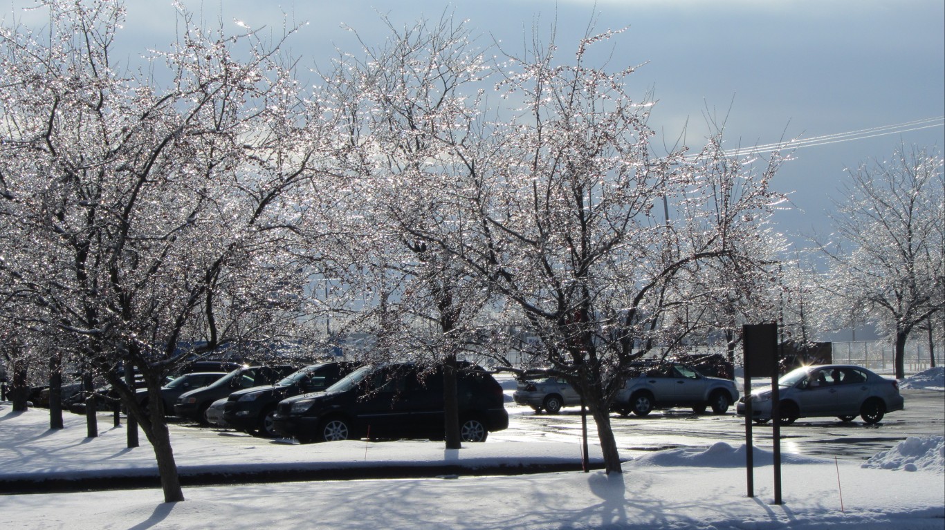 Aftermath of winter storm in F... by Tammy Young Heck