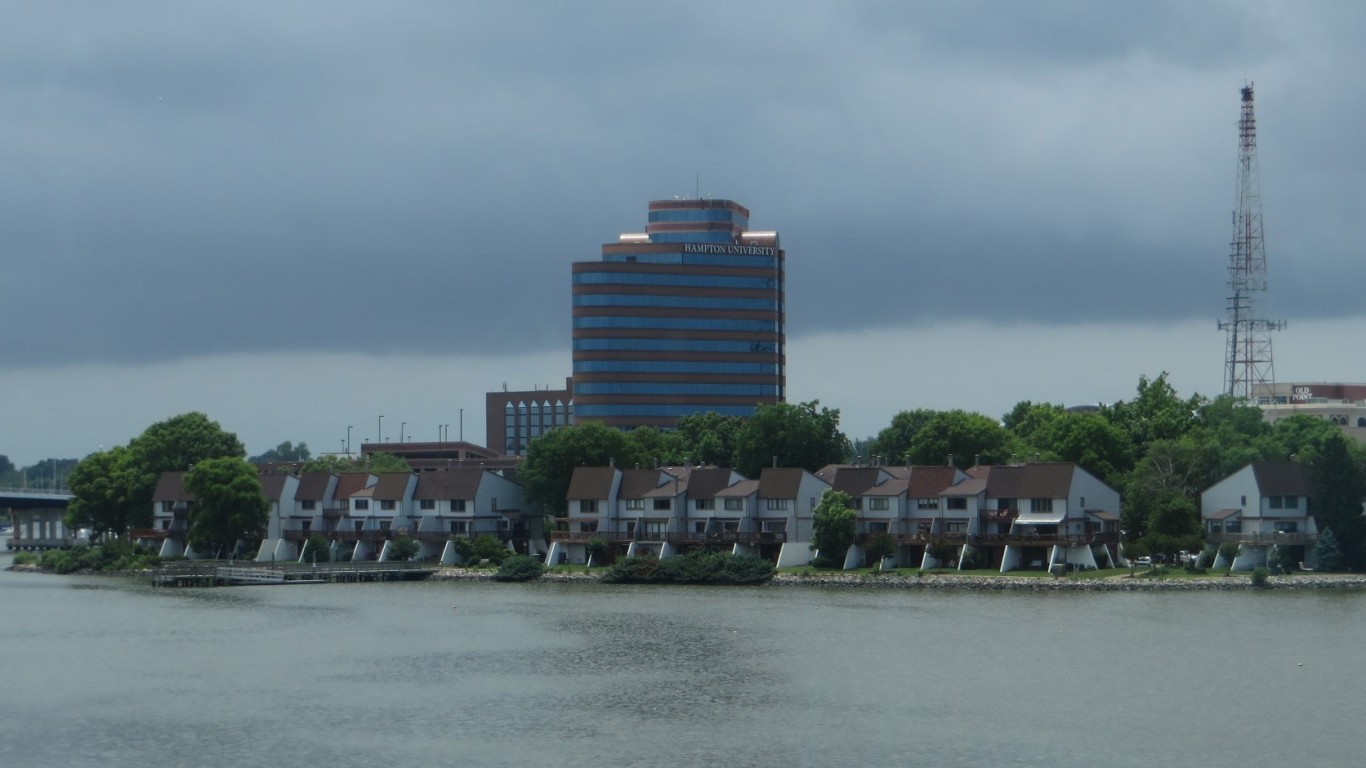 Hampton University, Hampton, V... by Ken Lund