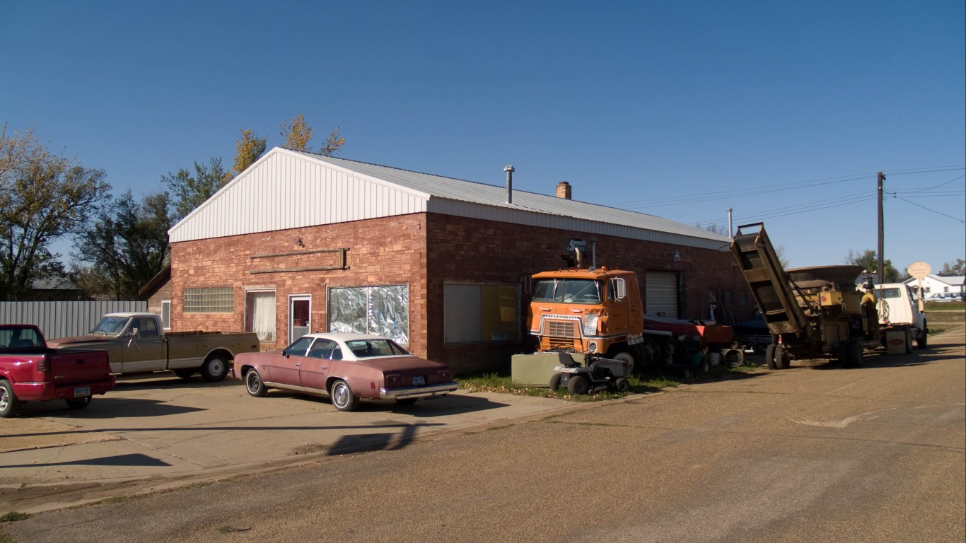 Dunn Center, North Dakota by Andrew Filer