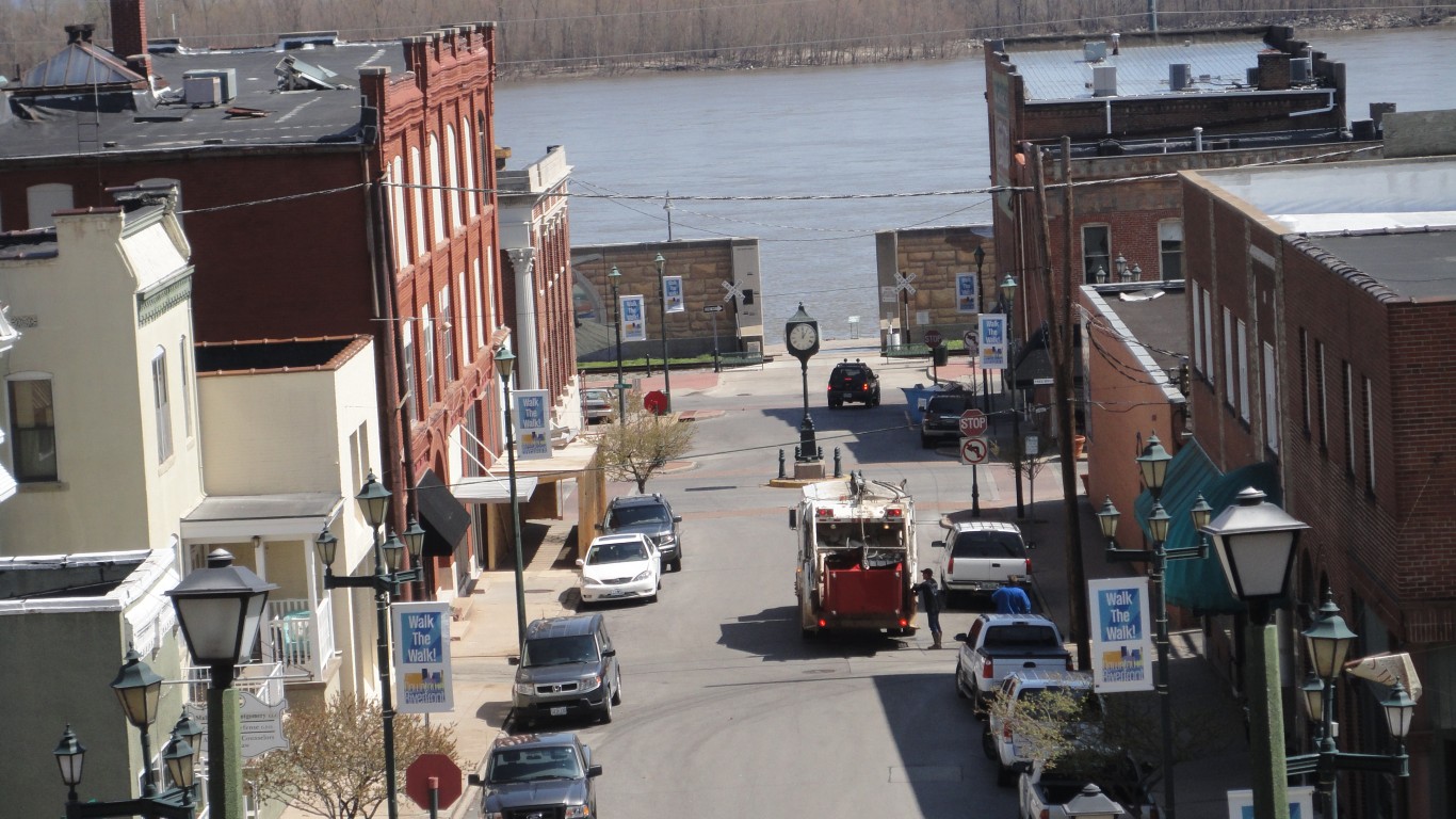 Downtown - Cape Girardeau, MO by Paul Sableman