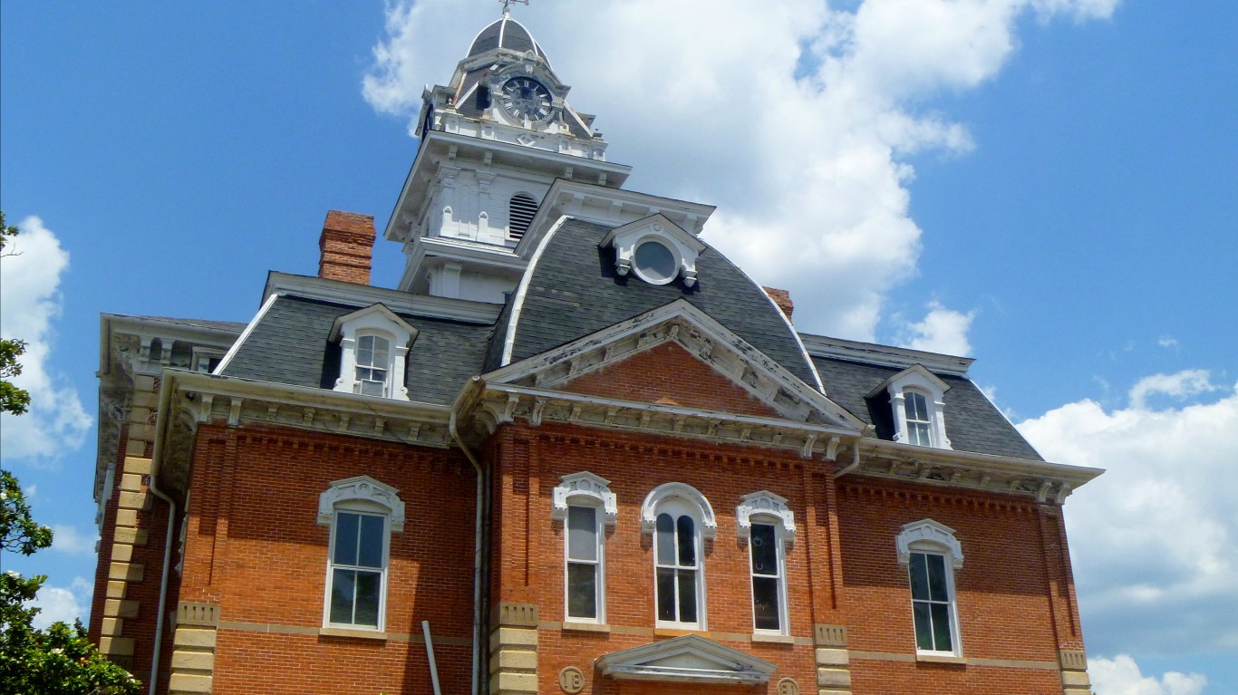 Hancock County courthouse by lns1122