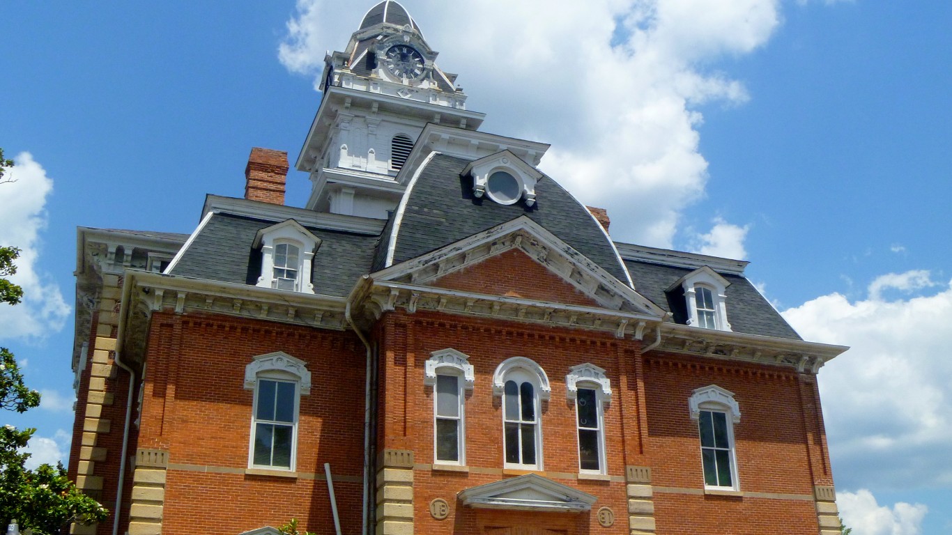 Hancock County courthouse by lns1122