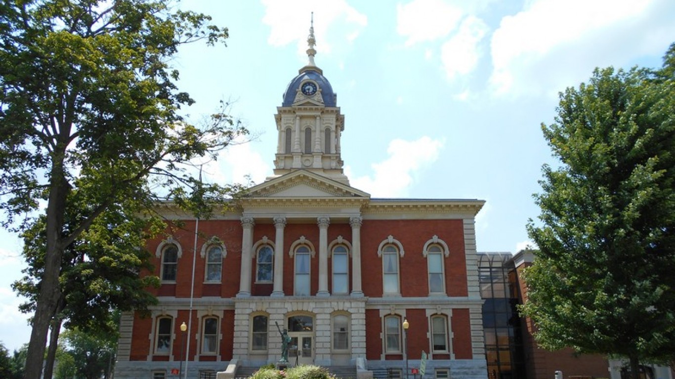 Marshall County Courthouse by FotoGuy 49057