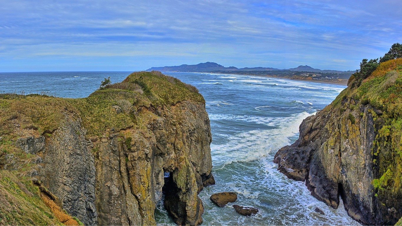 Yaquina Head by Kirt Edblom