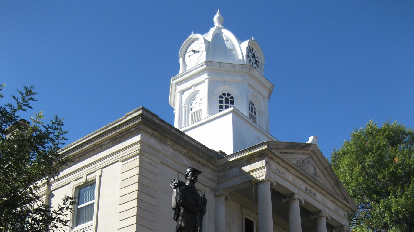 Jackson County Courthouse in R... by Richie Diesterheft