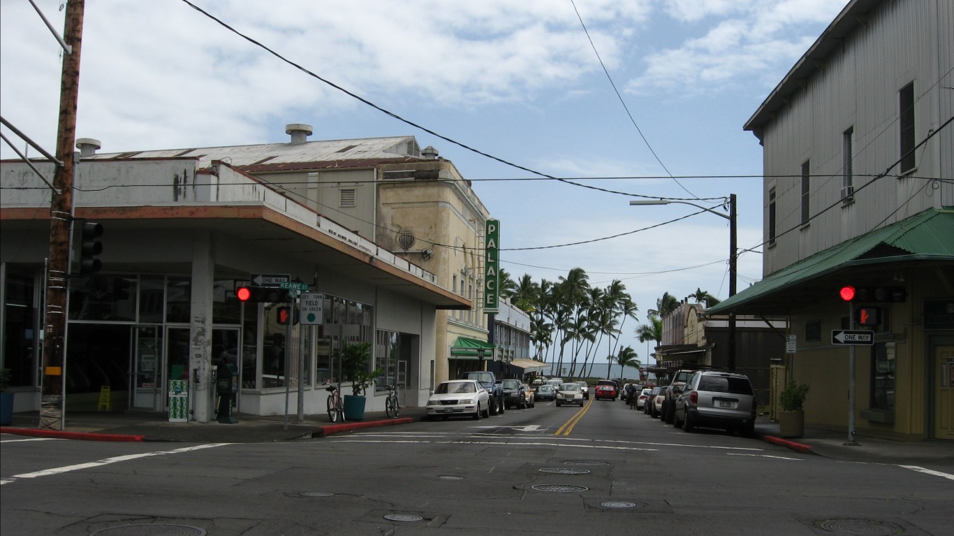 Hilo, Hawaii by Ken Lund