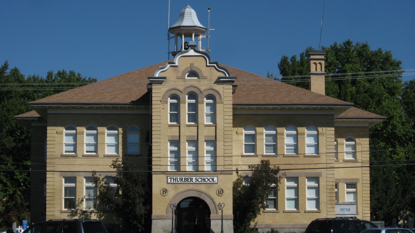 Thurber School, Spanish Fork, ... by Ken Lund