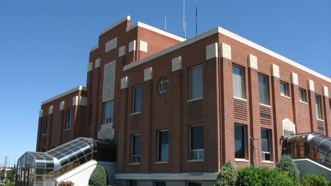 Cassia County Courthouse, Burl... by Ken Lund