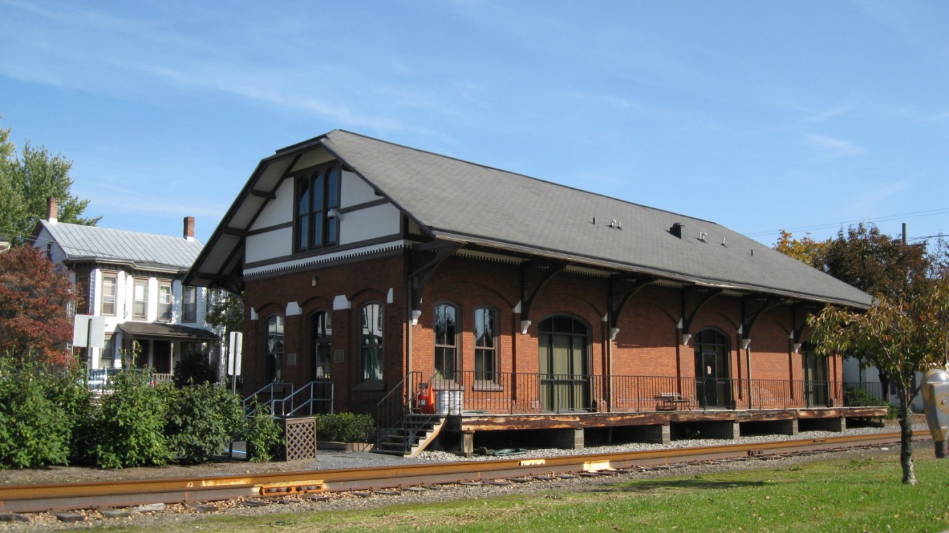 Lewisburg, Pennsylvania by Doug Kerr