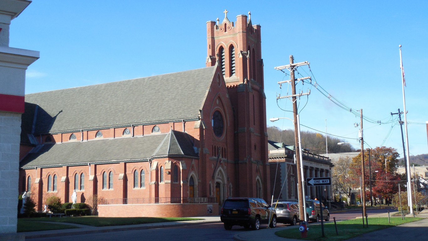 Bradford, Pennsylvania by Doug Kerr