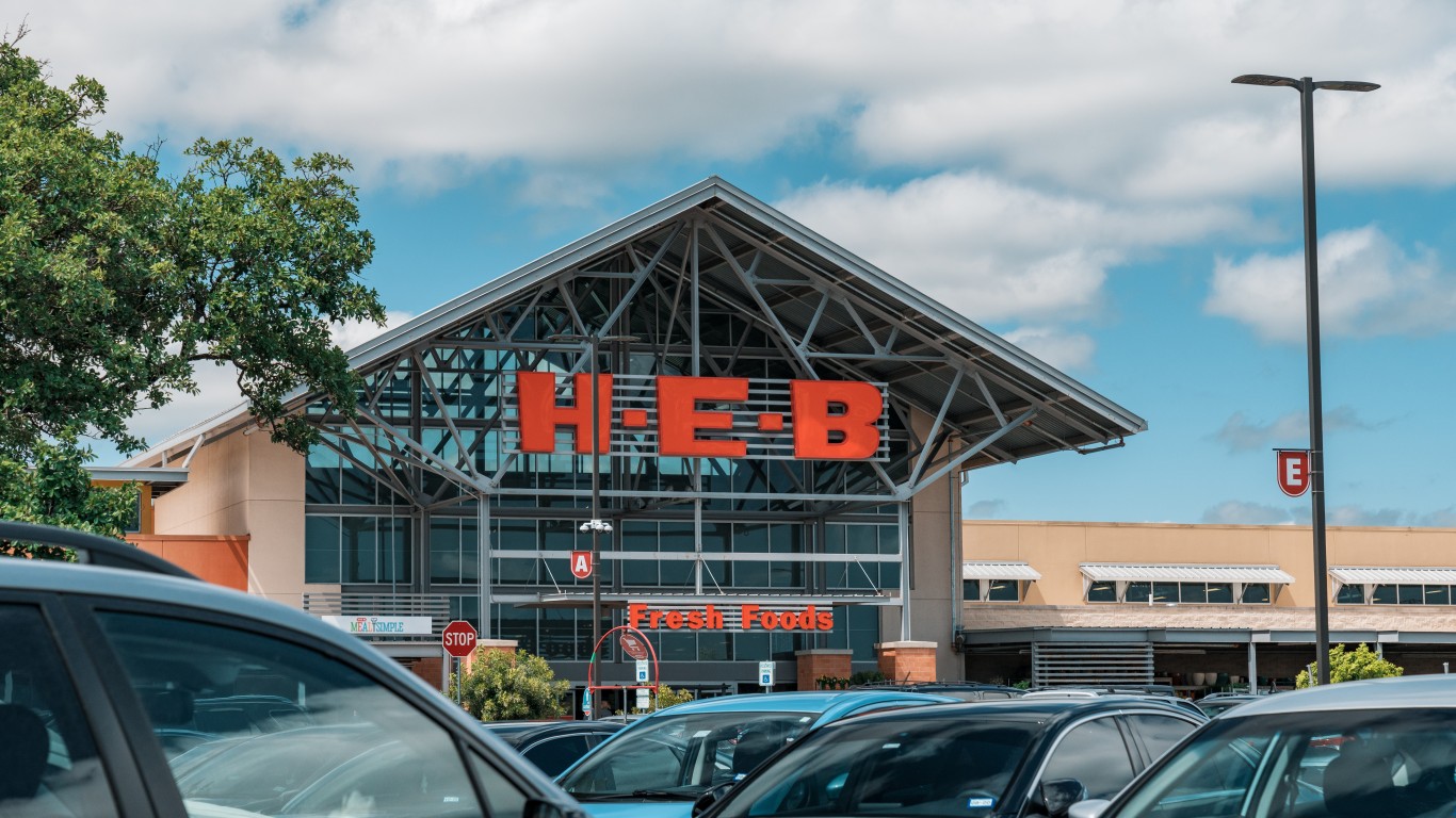 H-E-B Grocery Store and Parked... by Tony Webster