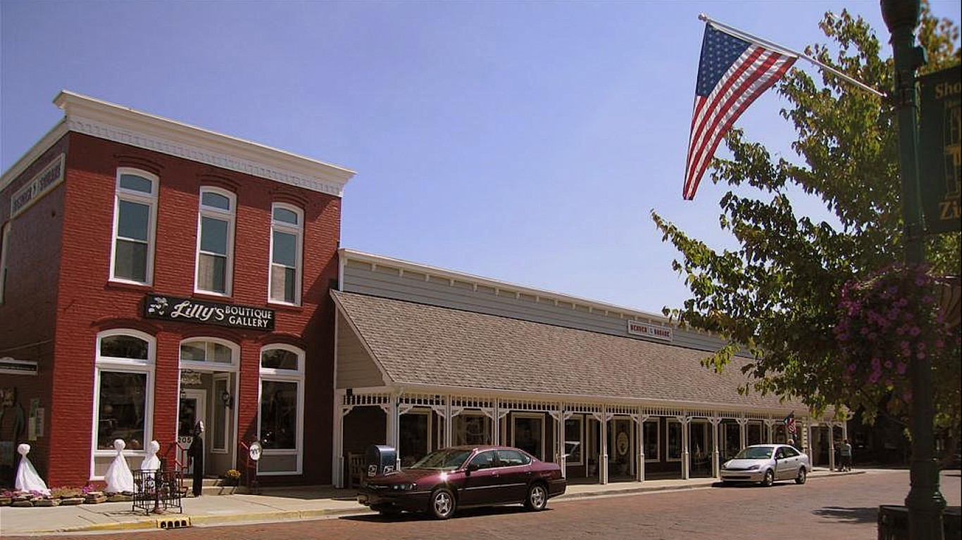 Downtown Zionsville by Paula Henry