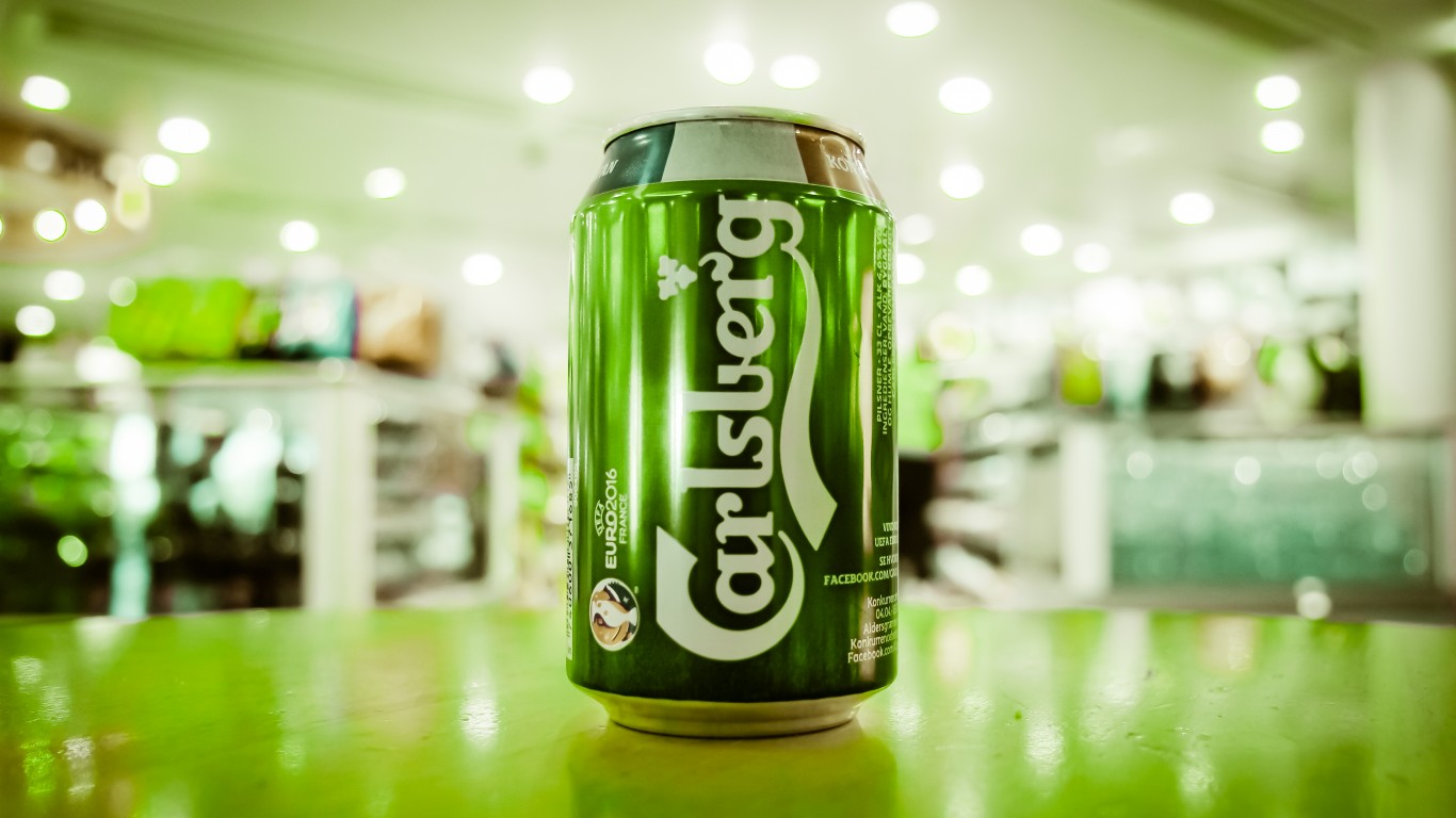 Carlsberg by Hernu00c3u00a1n Piu00c3u00b1era