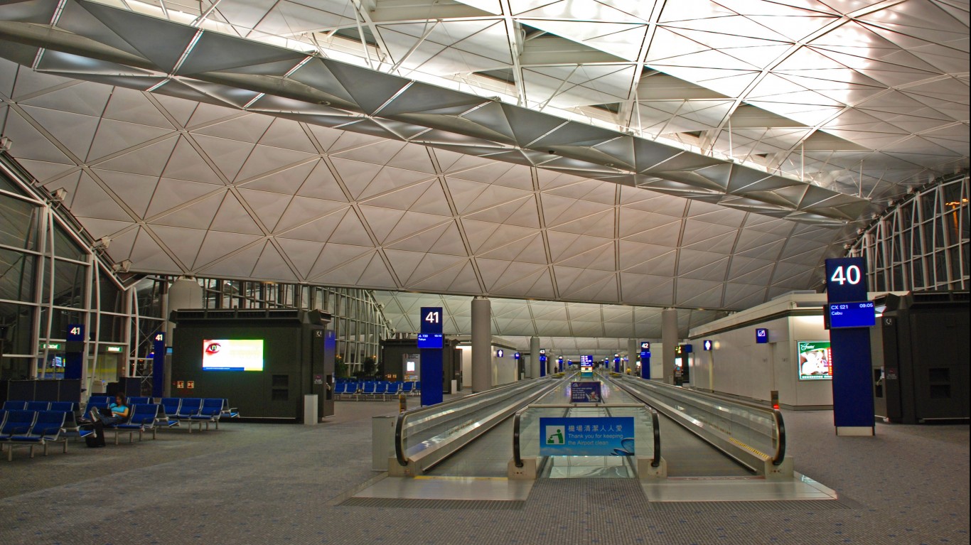 Hong Kong Airport, 3 Jan. 2007 by Phillip Capper