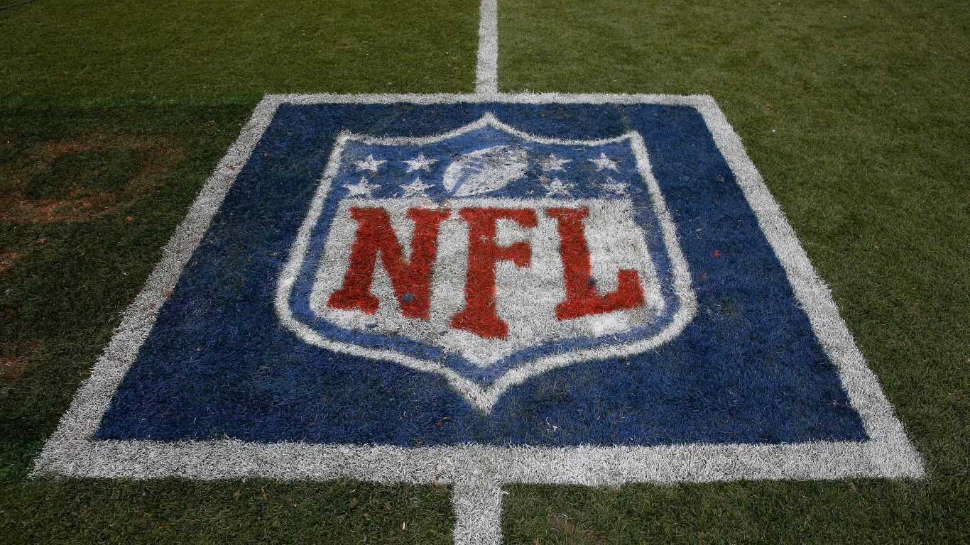 The NFL’s 25 Oldest Players