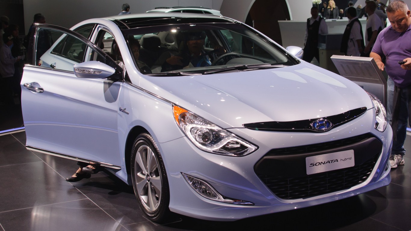 Hyundai Sonata Hybrid (US) by InSapphoWeTrust