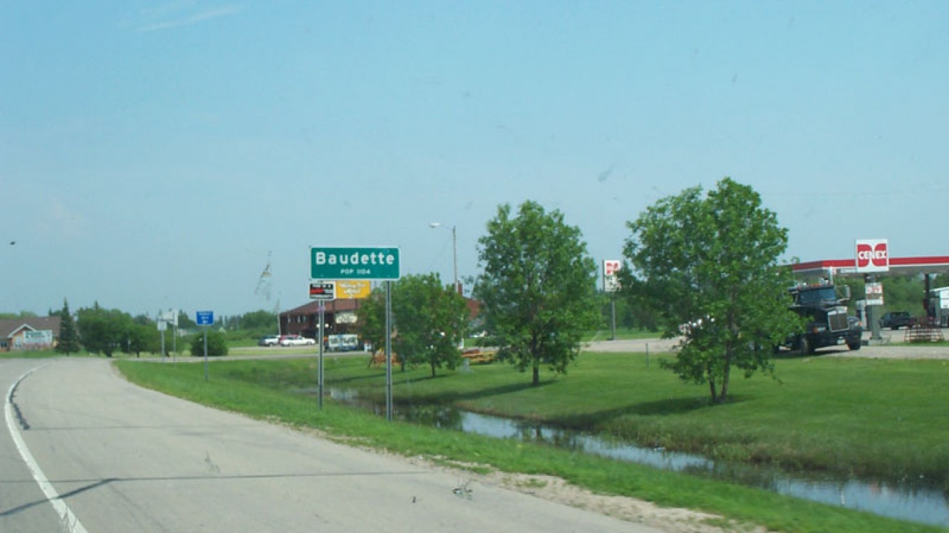 Baudette, Minnesota by Andrew Filer