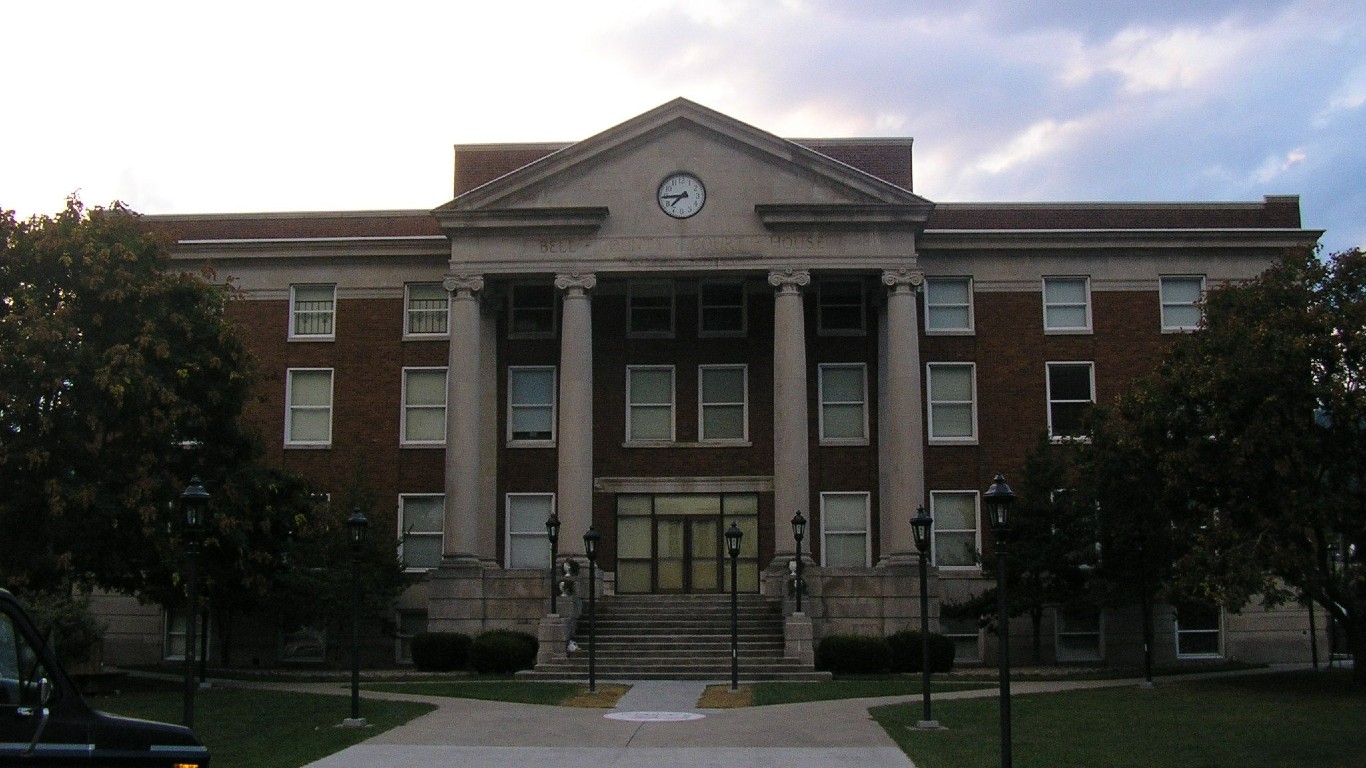 Bell County Kentucky Courthouse by W.marsh