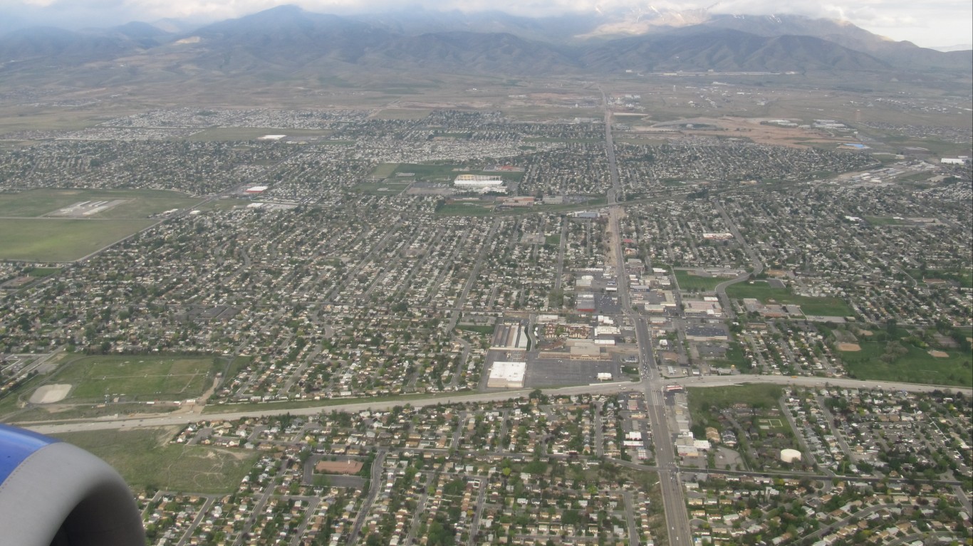 Utah Olympic Oval, Kearns, Uta... by Ken Lund