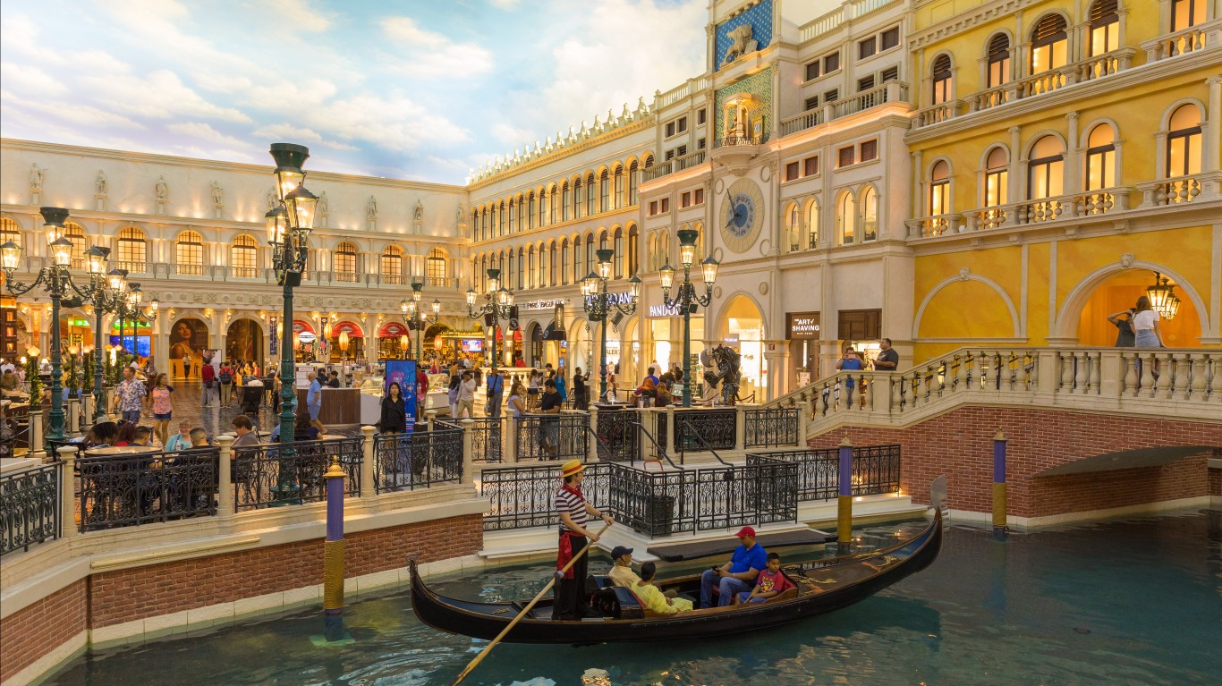 The Venetian by wikiphotographer