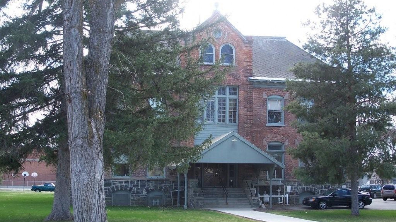 Lincoln County Courthouse, Sho... by Ken Lund