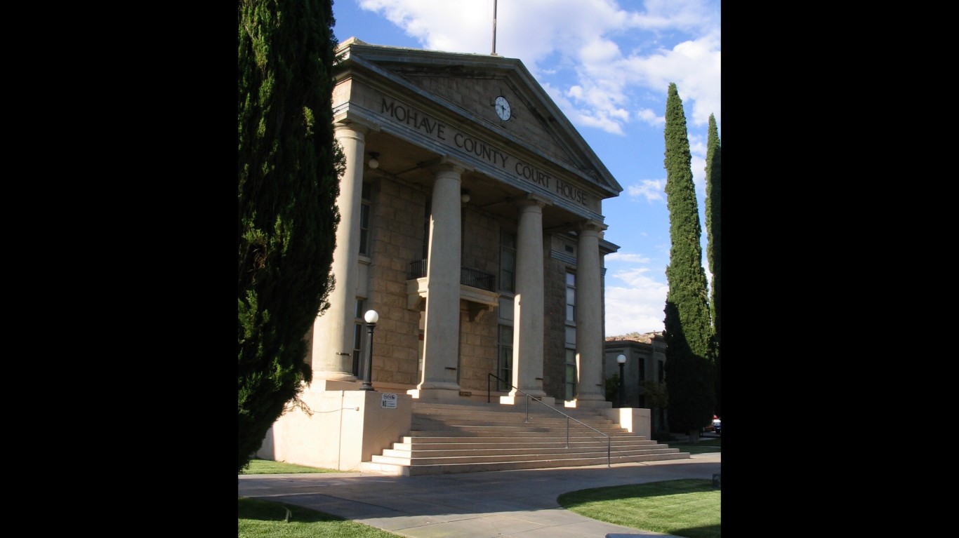 Mohave County Courthouse, King... by Ken Lund