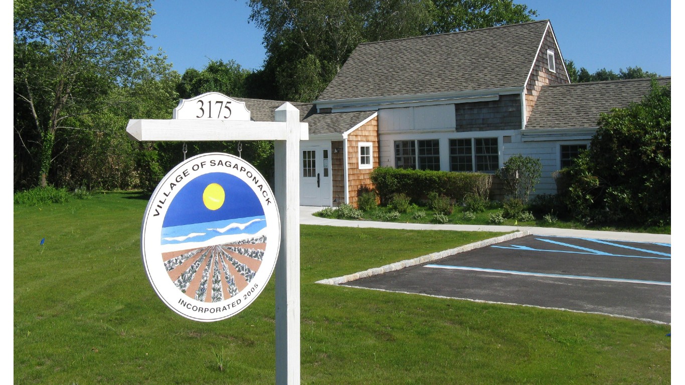 Sagaponack-town-hall by Americasroof