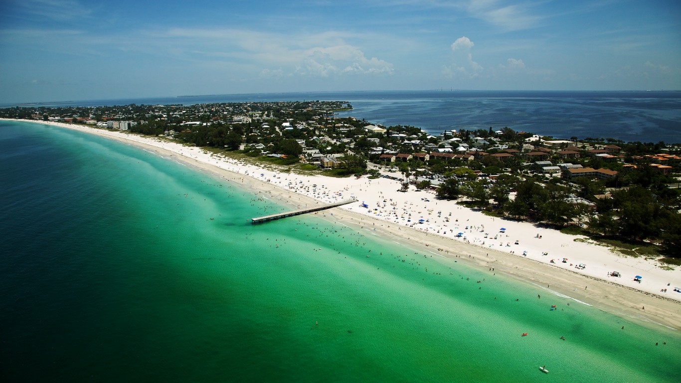 Holmes beach by Travis Isaacs