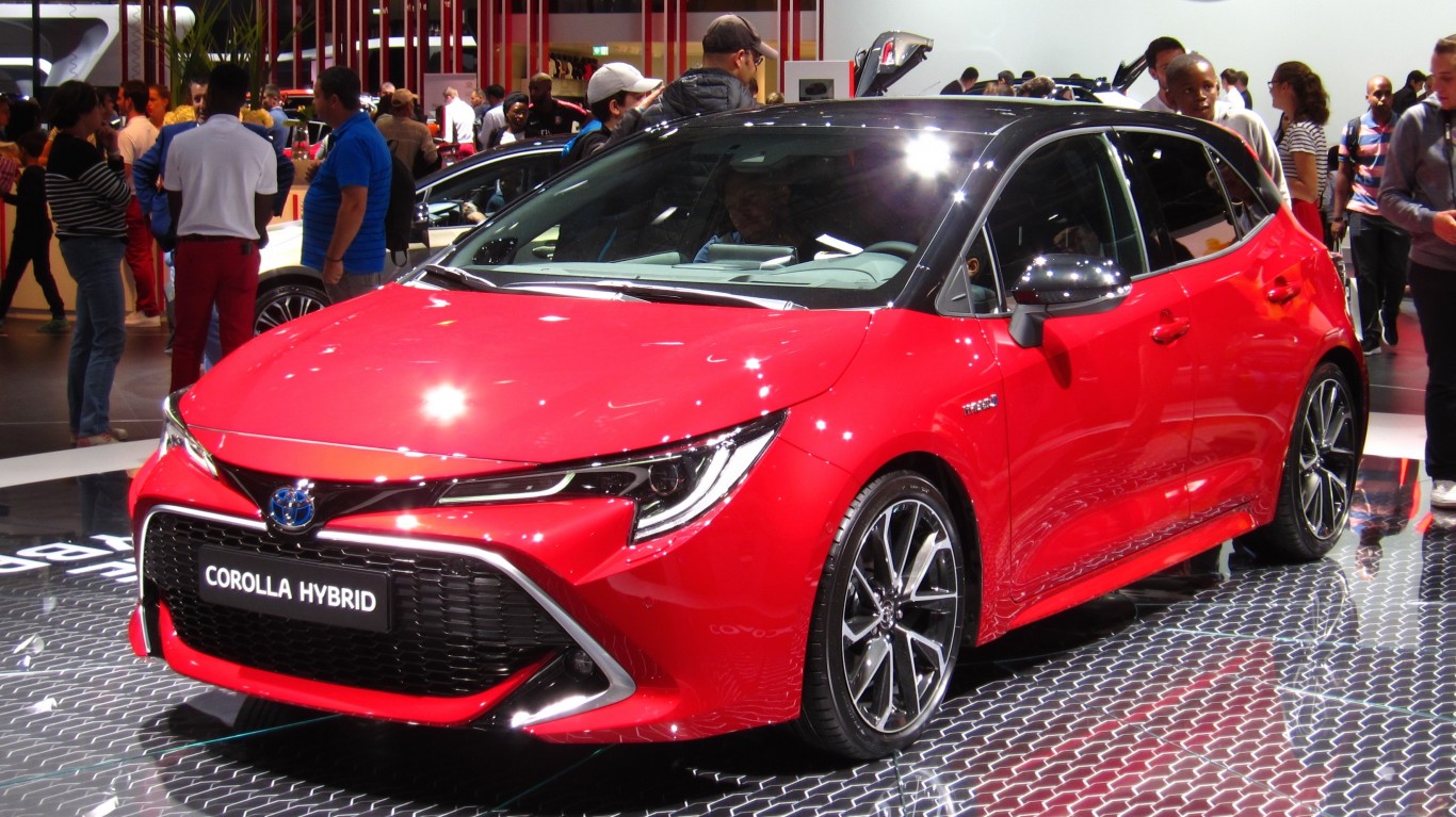 Toyota Corolla Hybrid by Rutger van der Maar