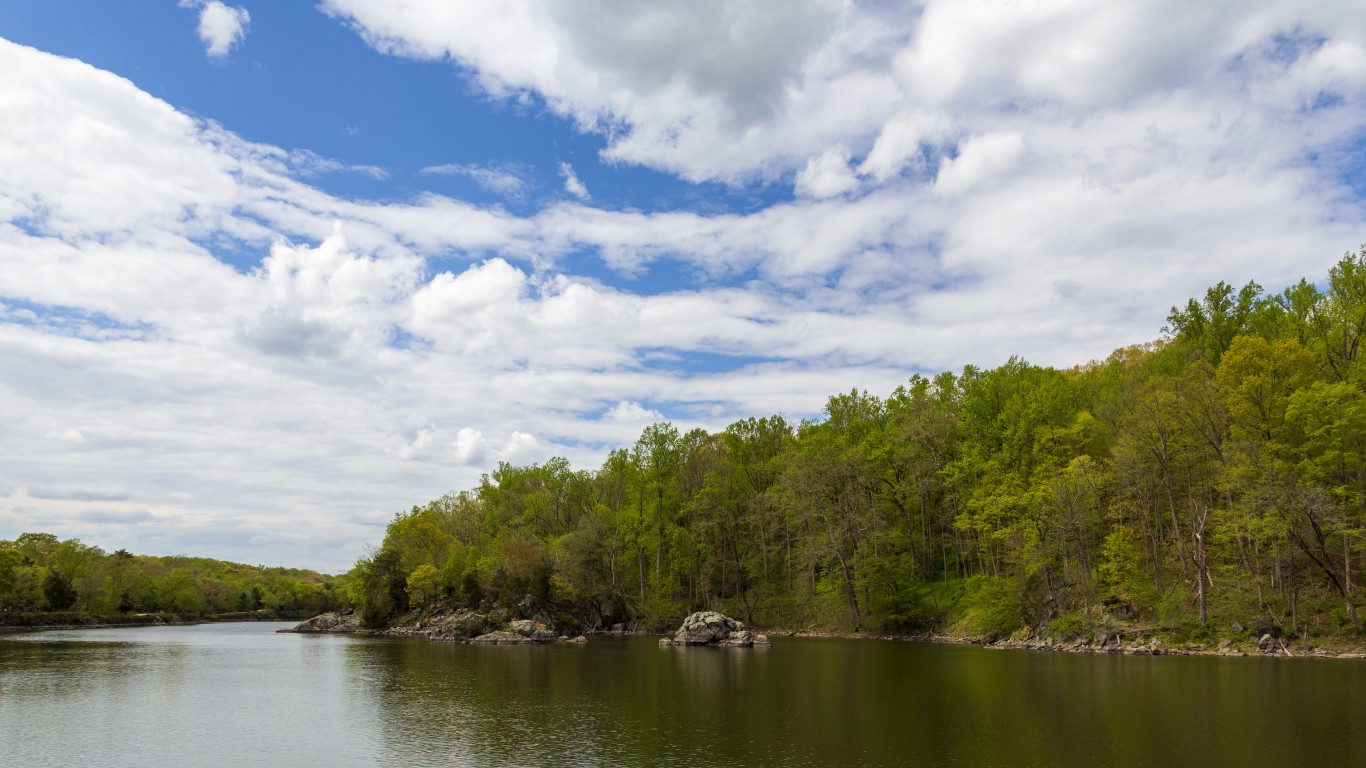 Cropley Maryland - C &amp; O Canal by Richard Ricciardi