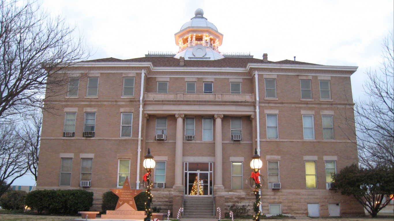 Quanah Courthouse by JoshBerglund19